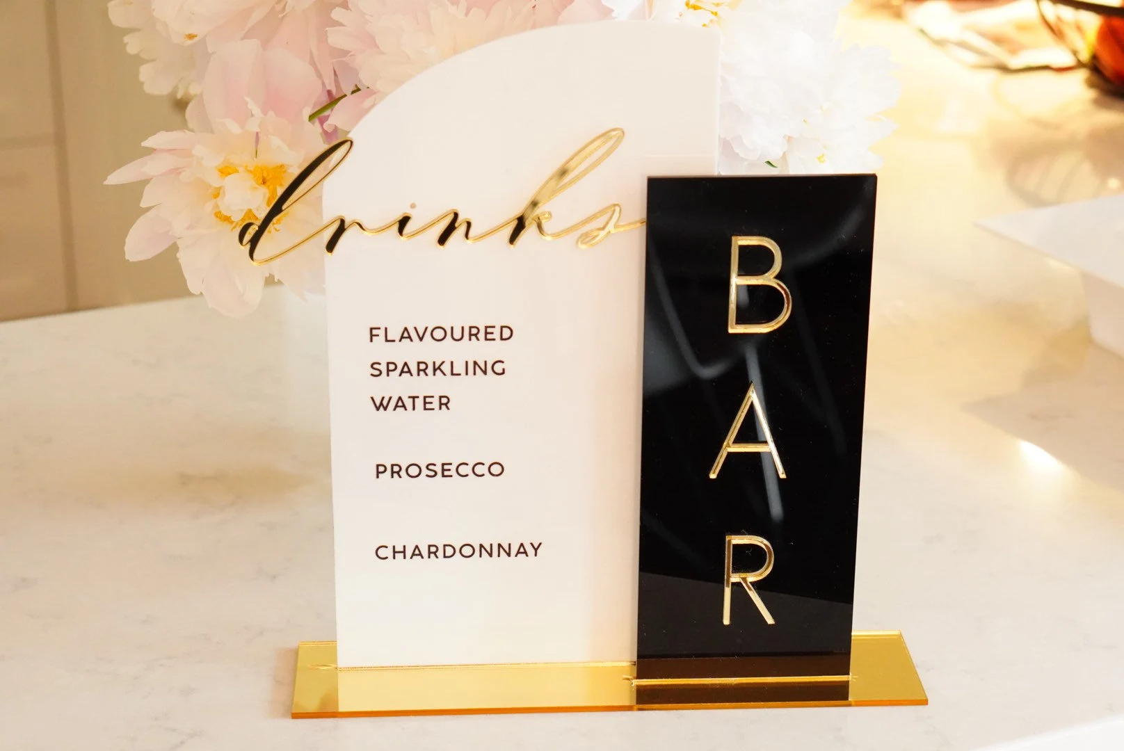 Acrylic Split Wedding Bar Sign - Cocktail Recipe Book recension och pris